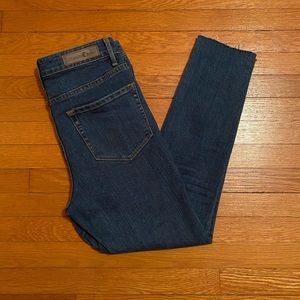 High rise Skinny Jean with Rough Leg Hem